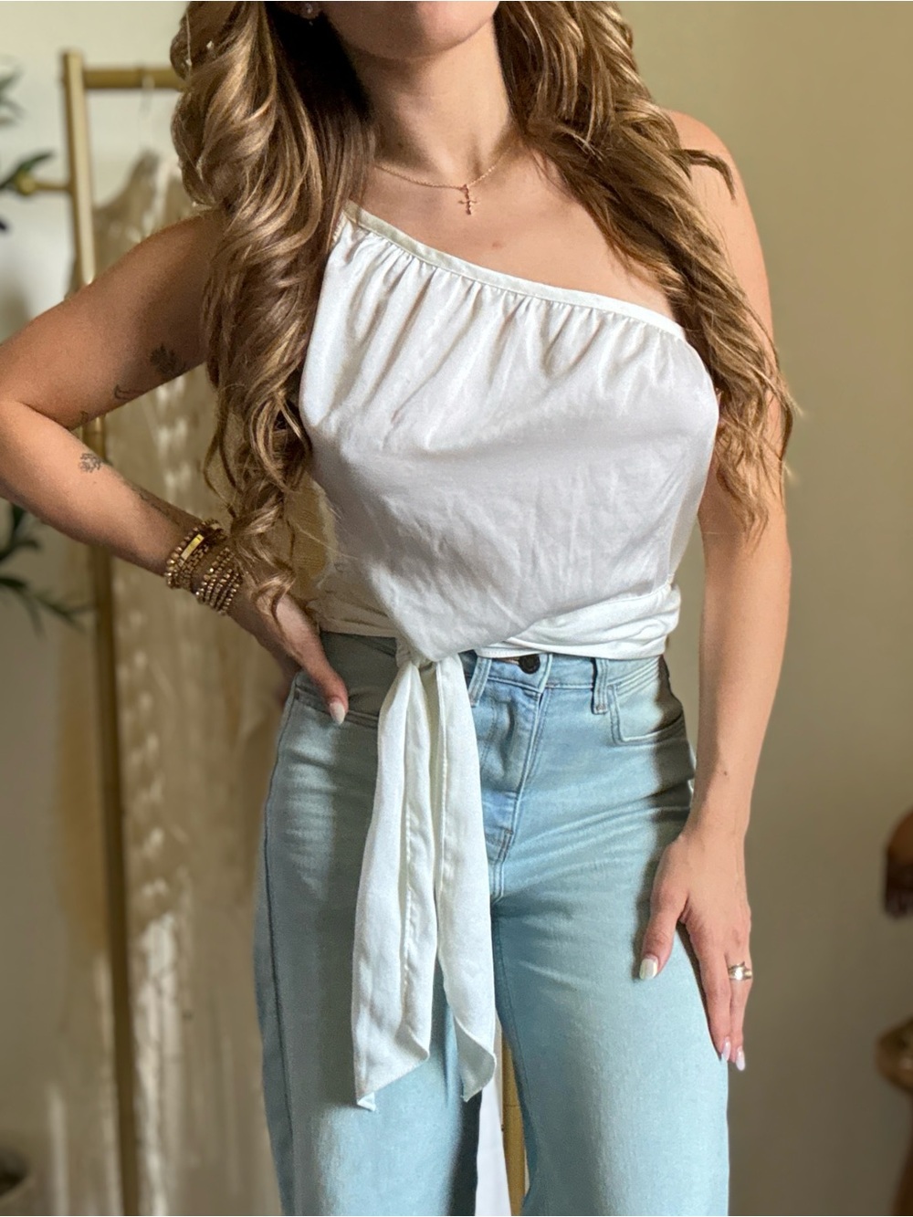 Banana Republic White One-Shoulder Tie-Front top size XS
